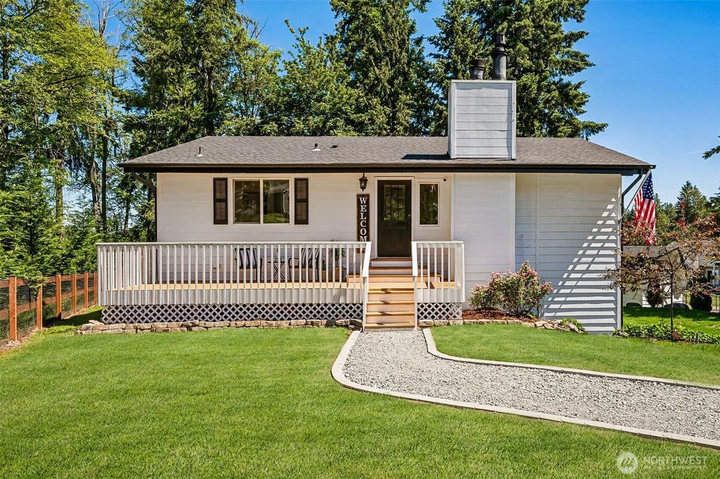 Photo of 13923 233rd Street Ct E, Graham, WA 98338 (MLS # 2538342)