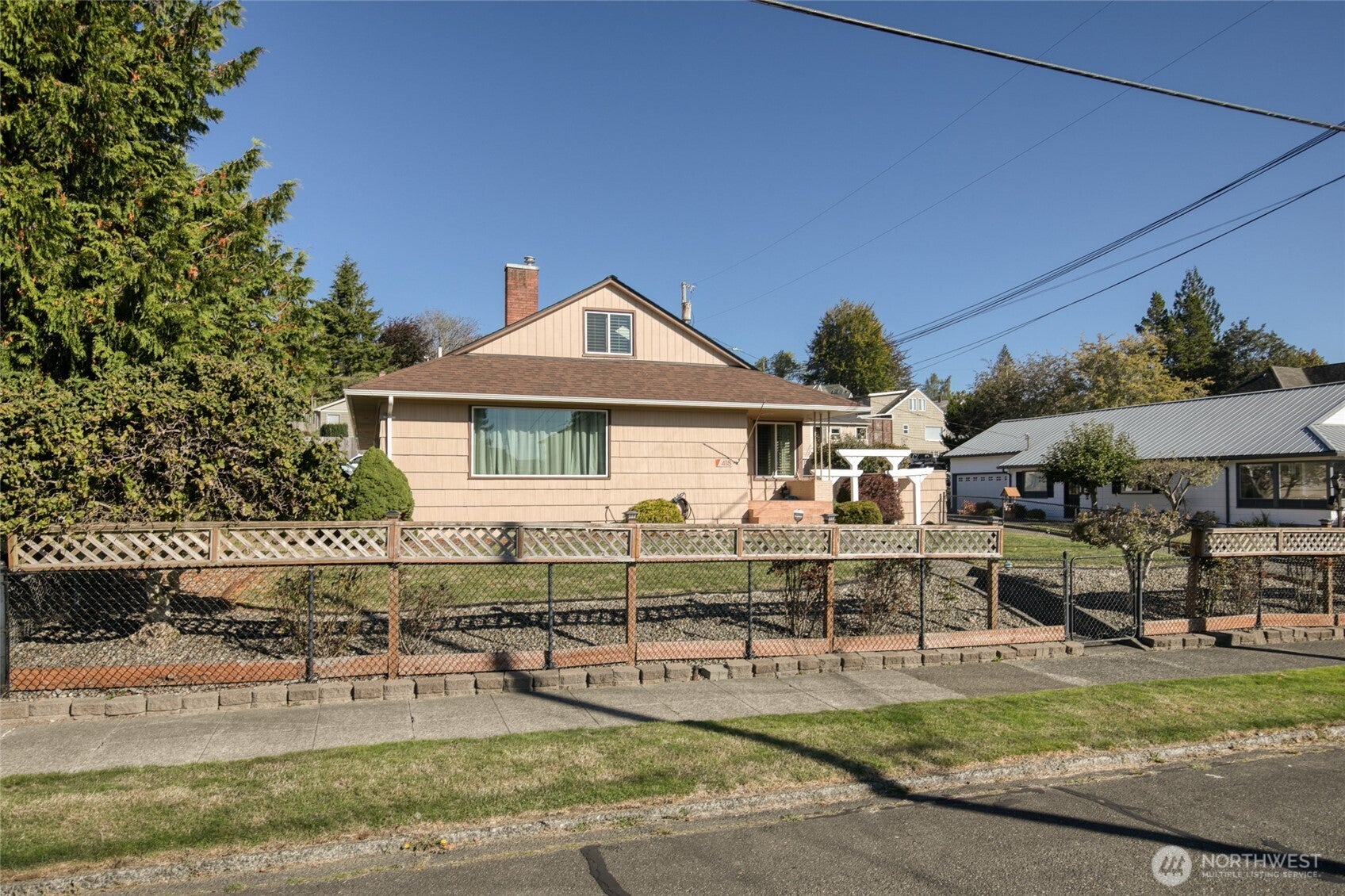 418 W 6th Street