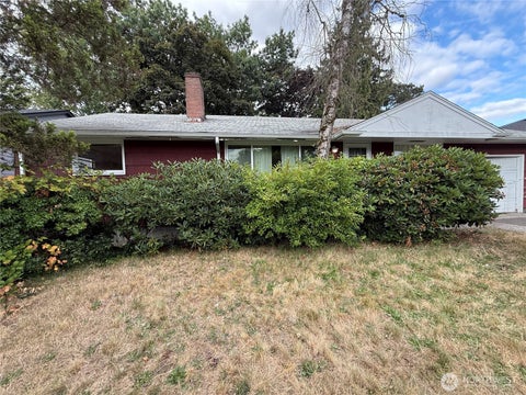 Photo of 409 106th St S ST, Tacoma, WA 98444 (MLS # 2573236)