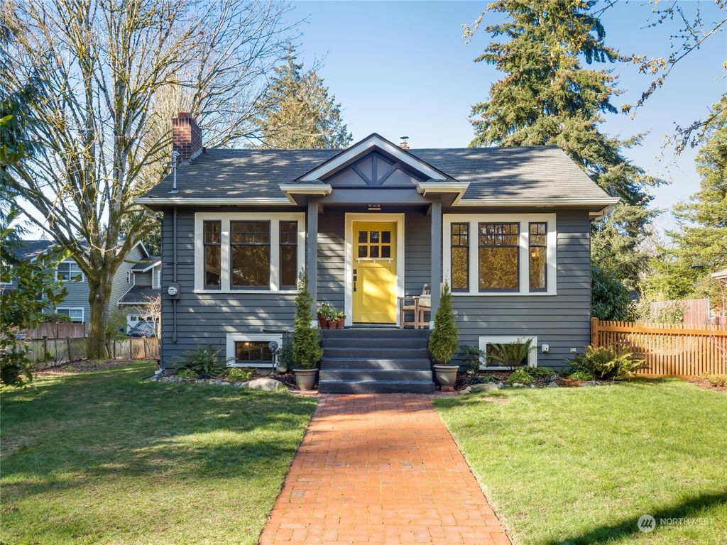 Photo of 11047 20th Avenue NE, Seattle, WA 98125 (MLS # 2039660)