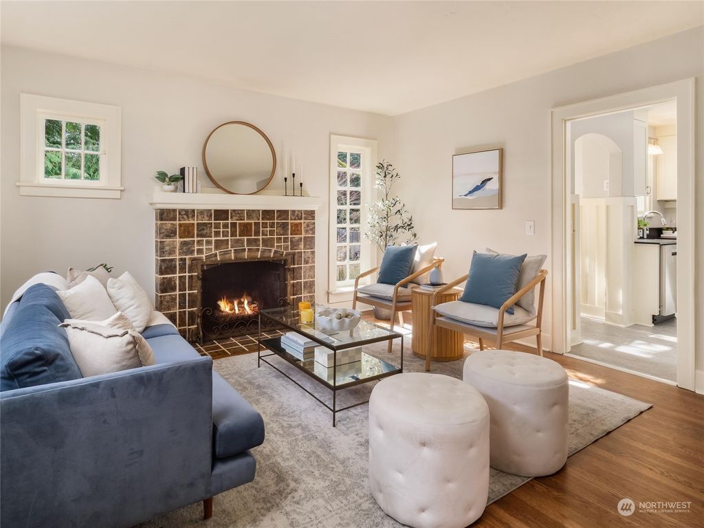 Photo of 11047 20th Avenue NE, Seattle, WA 98125 (MLS # 2039660)