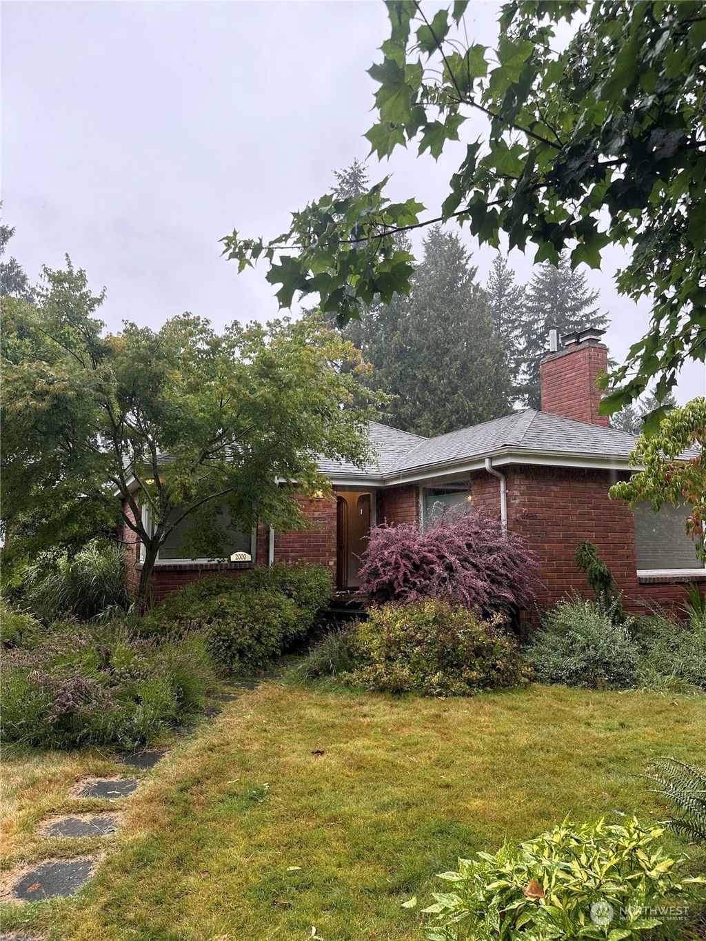 Photo of 2000 NE 113th Street, Seattle, WA 98125 (MLS # 2282373)