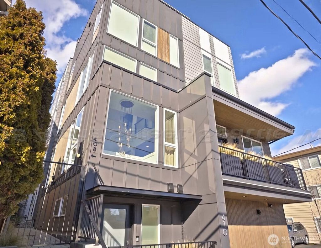 Photo of 408 Aloha Street, Seattle, WA 98109 (MLS # 2505124)