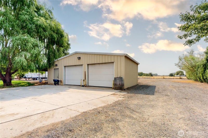 52406 Sunquist Road