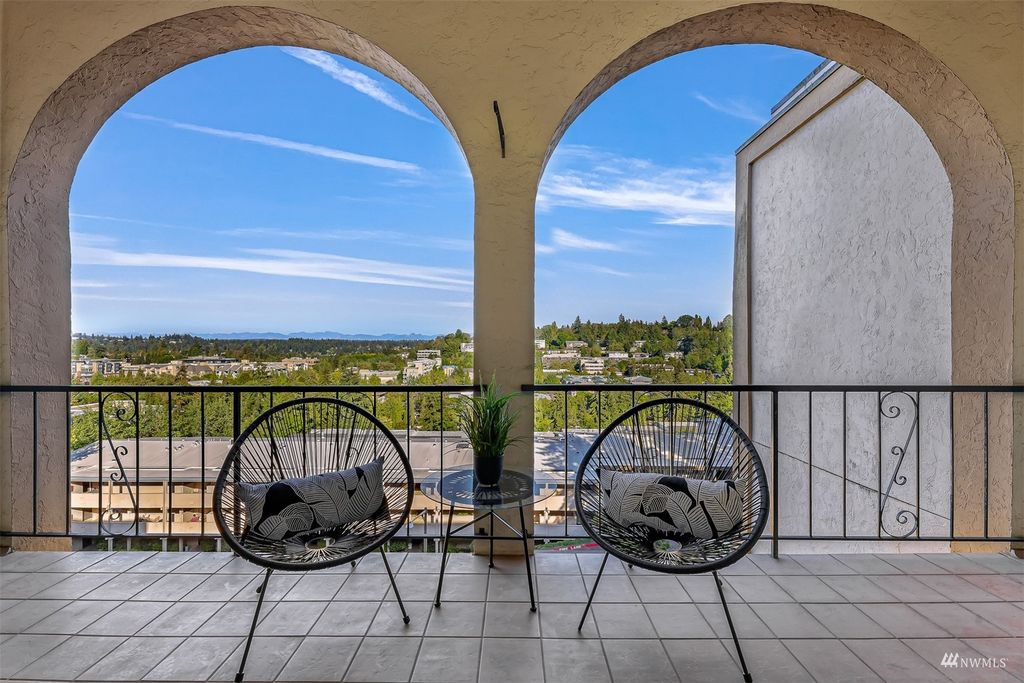 Photo of 2929 76th Avenue SE #508, Mercer Island, WA 98040 (MLS # 1994079)