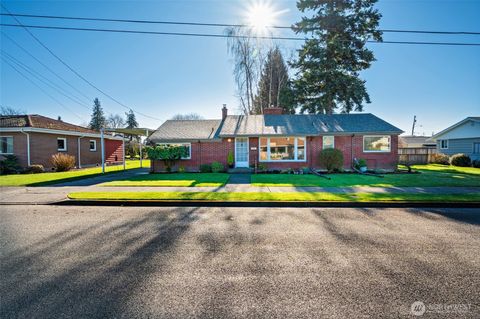 1704 Rainier Street Sumner WA 98390