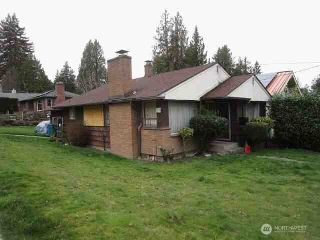 Photo of 4533 50th Avenue S, Seattle, WA 98118 (MLS # 2351345)