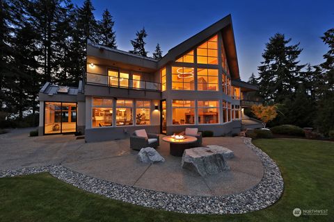 MLS: 2326026