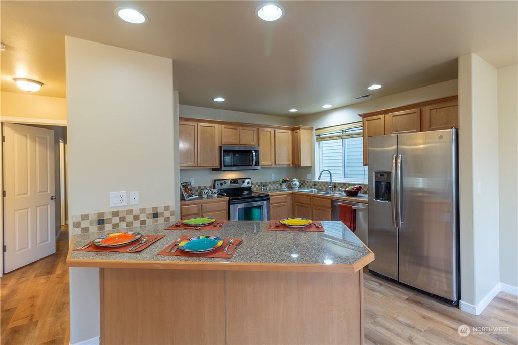 Photo of 2520 143rd Place SW, Lynnwood, WA 98087 (MLS # 2181529)