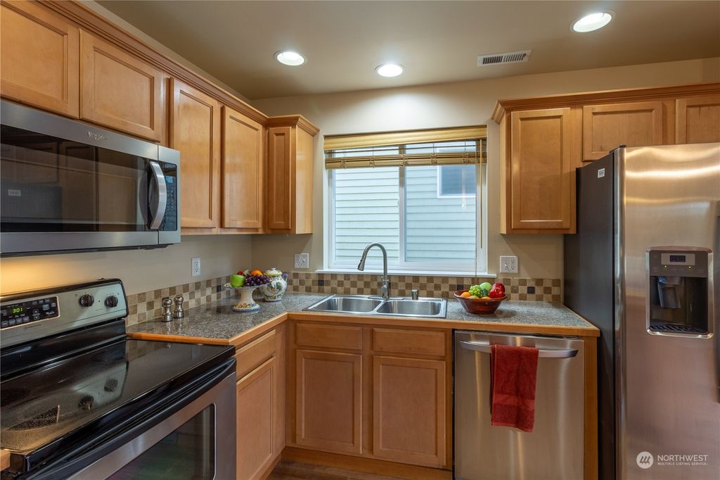 Photo of 2520 143rd Place SW, Lynnwood, WA 98087 (MLS # 2181529)