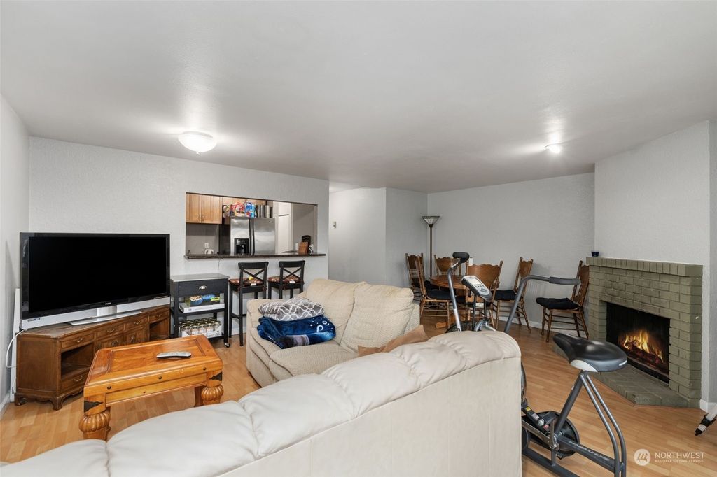 Photo of 1526 Aurora Avenue N #B, Seattle, WA 98109 (MLS # 2289070)