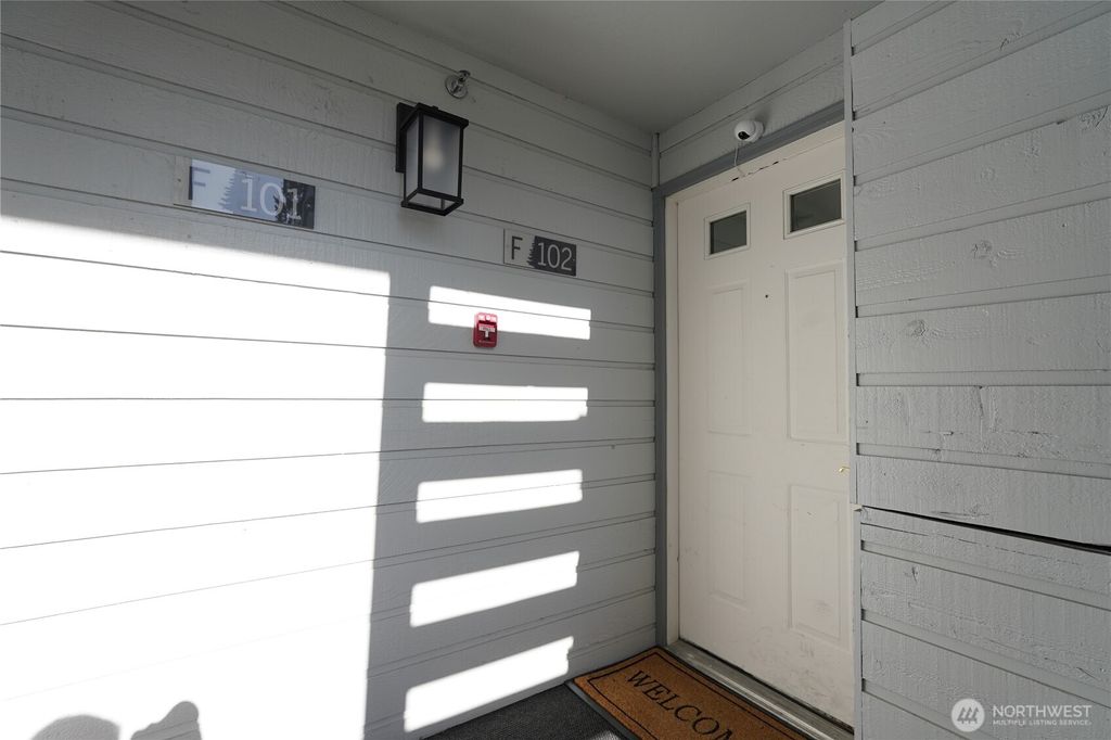 Photo of 25720 114th Avenue SE #F102, Kent, WA 98030 (MLS # 2525167)