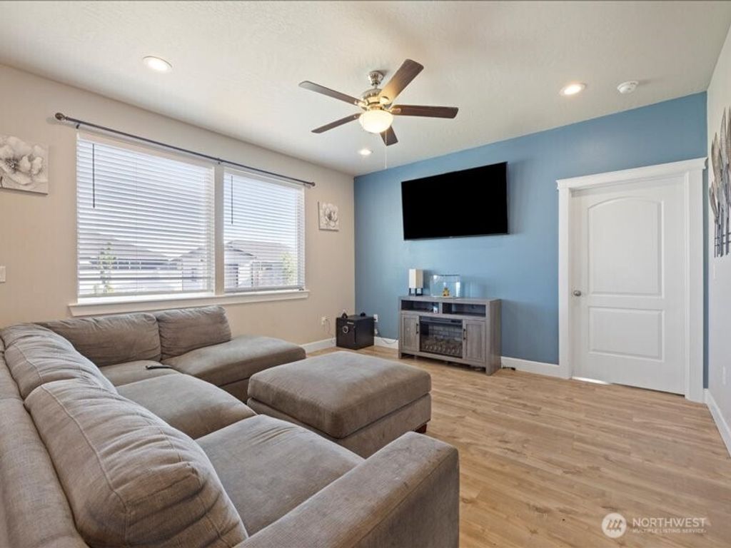 Photo of 1105 E Olympia Street E, Othello, WA 99344 (MLS # 2469975)