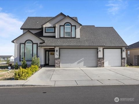 Photo of 1105 E Olympia Street E, Othello, WA 99344 (MLS # 2469975)