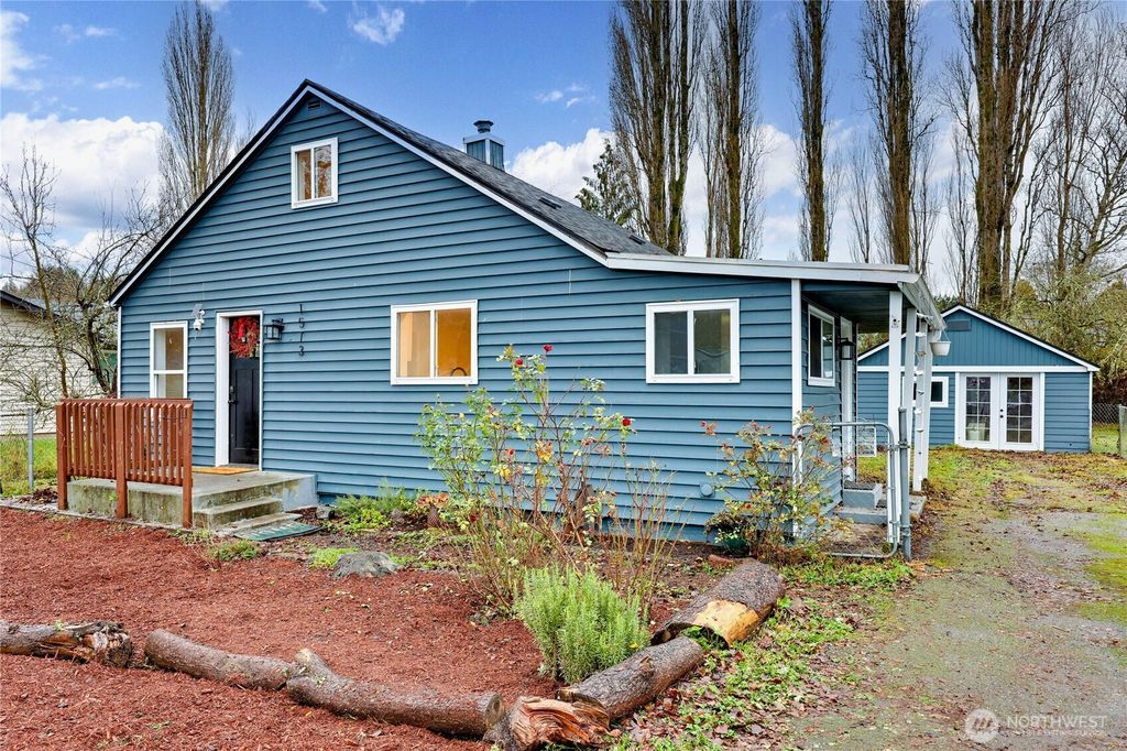 Photo of 1513 NE Echo Drive, Bremerton, WA 98311 (MLS # 2448179)