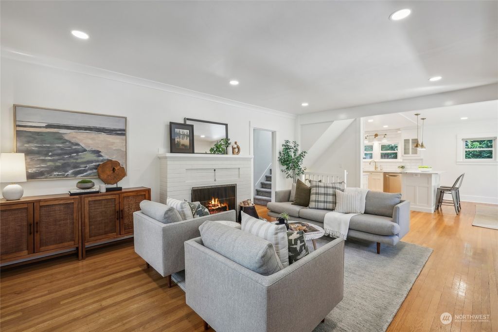Photo of 1608 NE Ravenna Boulevard, Seattle, WA 98105 (MLS # 2285886)