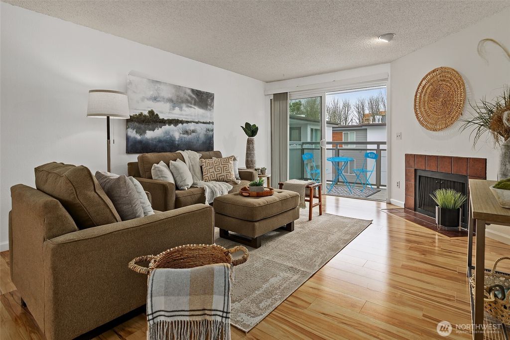 Photo of 10501 8th Avenue NE #406, Seattle, WA 98125 (MLS # 2484754)