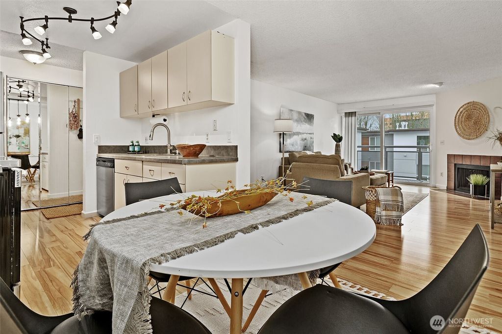 Photo of 10501 8th Avenue NE #406, Seattle, WA 98125 (MLS # 2484754)