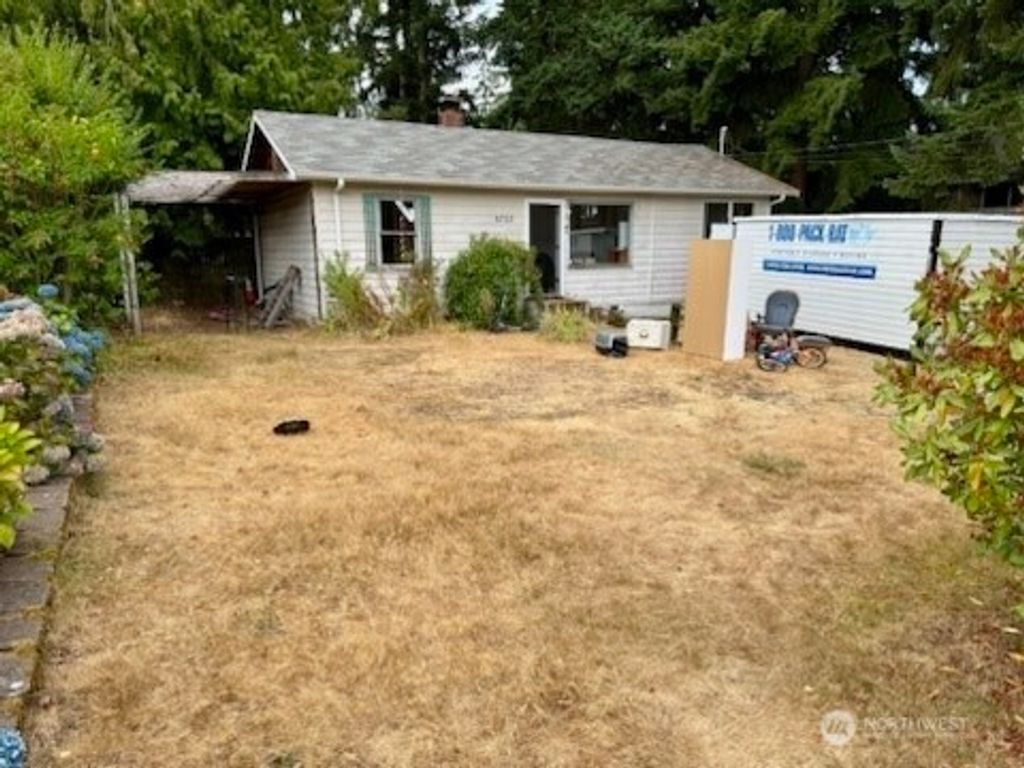 Photo of 6703 201st Place, Lynnwood, WA 98036 (MLS # 2419276)