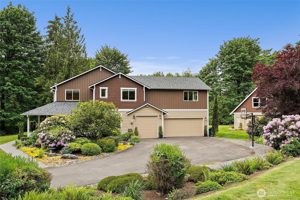 Photo of 19109 173rd Avenue NE, Woodinville, WA 98072 (MLS # 2387661)