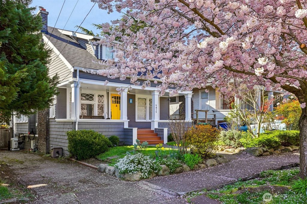 Photo of 4015 Ashworth Avenue N, Seattle, WA 98103 (MLS # 2517927)