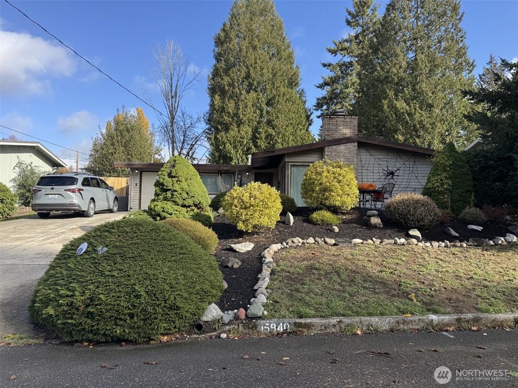 Photo of 15940 NE 1st Street, Bellevue, WA 98008 (MLS # 2527116)