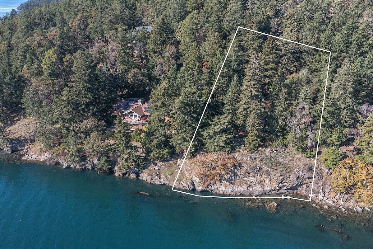 1687 Spring Point Road