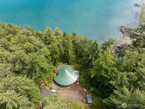 783 Ferry Road Lopez Island WA 98261