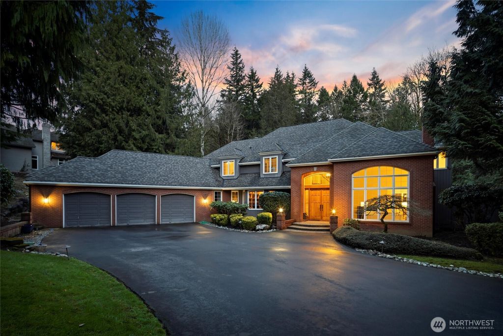 Photo of 14030 171st Lane NE, Woodinville, WA 98072 (MLS # 2335650)