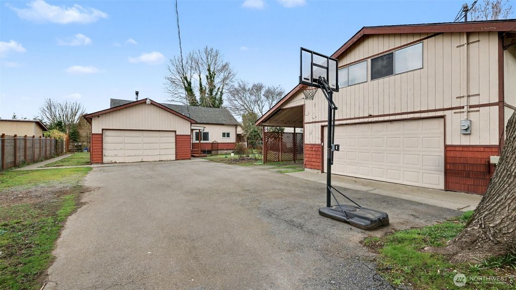 Photo of 12507 50th Place S, Tukwila, WA 98108 (MLS # 2490419)