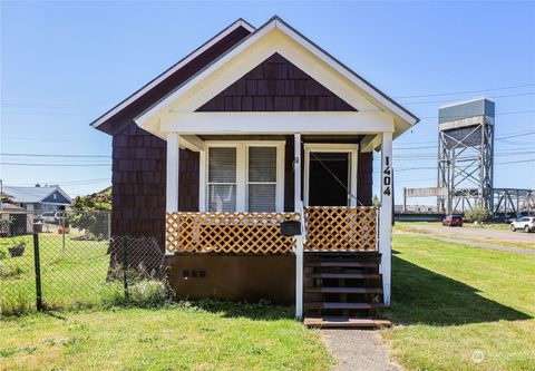 A home in Hoquiam