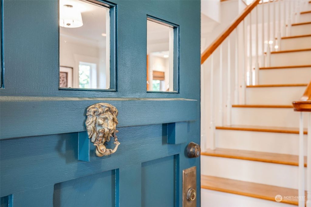 Photo of 18 W Fulton Street, Seattle, WA 98119 (MLS # 2229600)