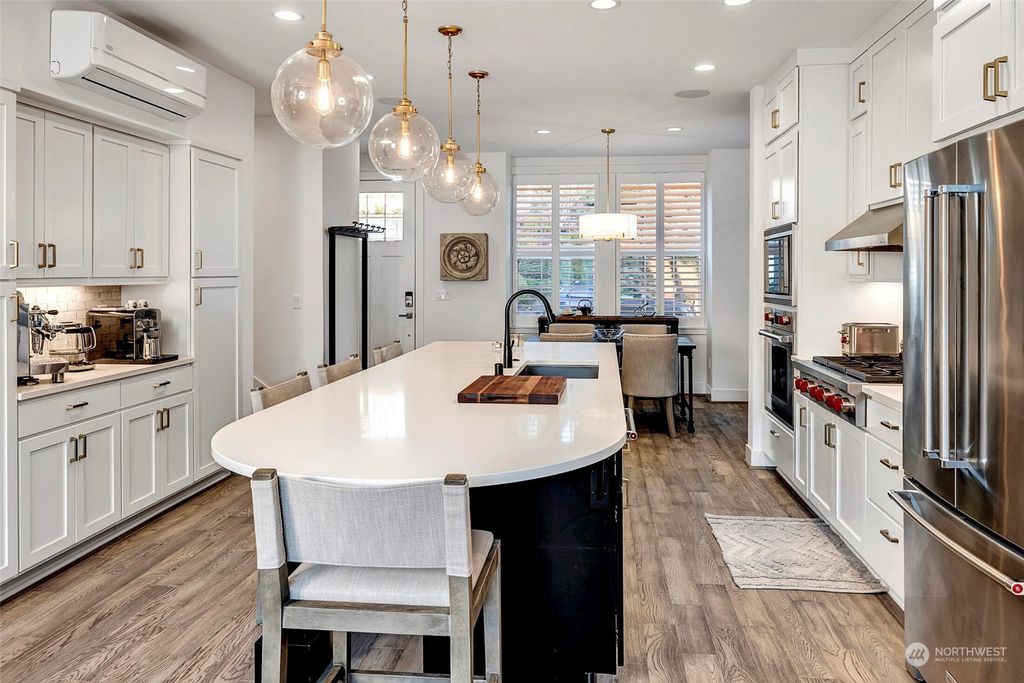 Photo of 2111 9th Avenue W #23, Seattle, WA 98119 (MLS # 2041129)