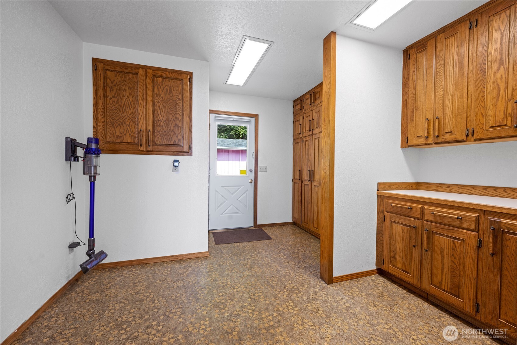 193 Robert Gray Drive SW