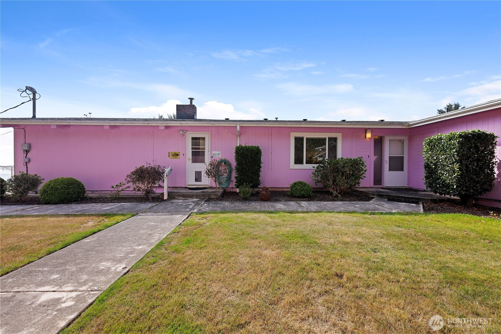 193 Robert Gray Drive SW