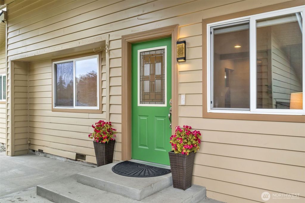 Photo of 2102 15th Avenue, Milton, WA 98354 (MLS # 2530892)