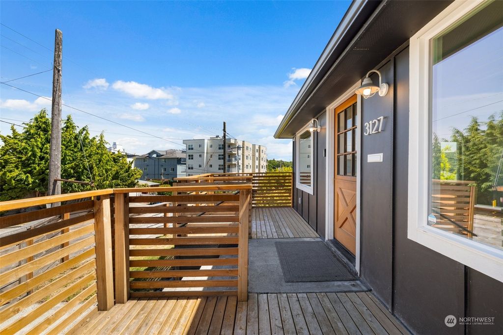 Photo of 3127 SW Genesee Street, Seattle, WA 98126 (MLS # 2248048)