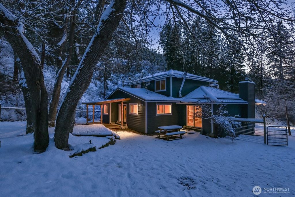 Photo of 359 Timber Ridge Canyon Road, Leavenworth, WA 98826 (MLS # 2464980)