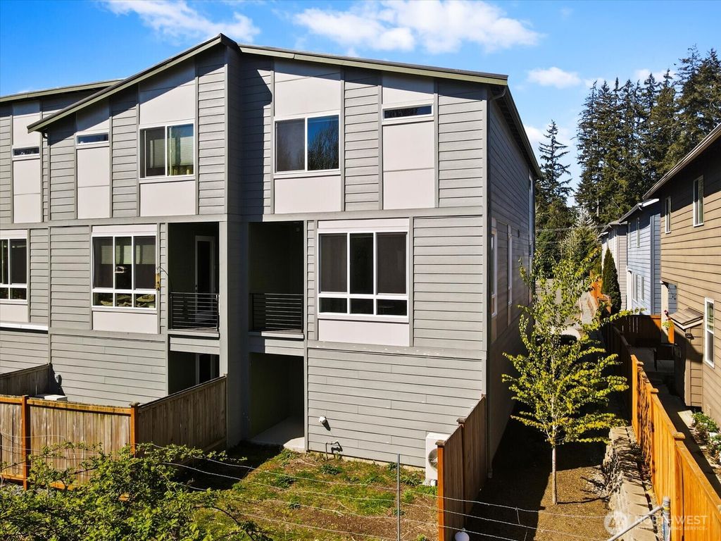 Photo of 17905 35th Avenue SE #A1, Bothell, WA 98012 (MLS # 2502058)