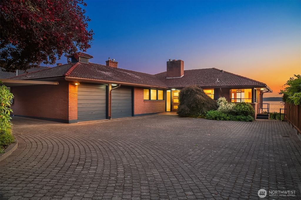 Photo of 11259 Arroyo Beach Place SW, Seattle, WA 98146 (MLS # 2438394)
