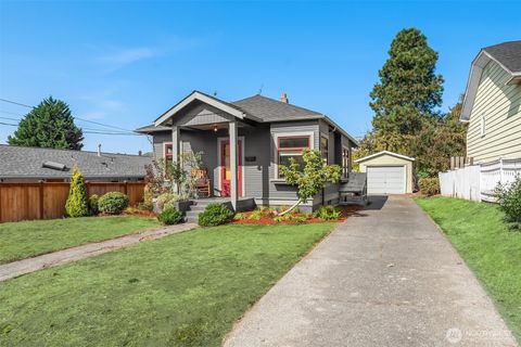 Photo of 4903 Erskine Way SW, Seattle, WA 98116 (MLS # 2457991)