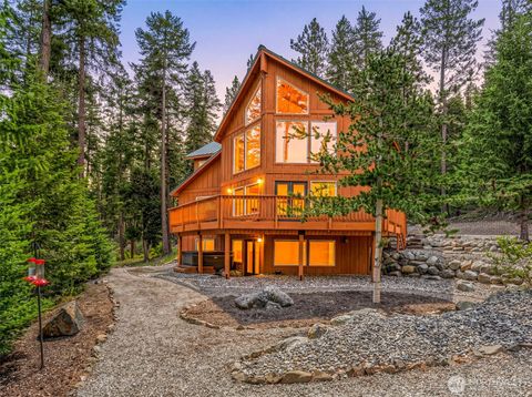 Photo of 6725 Forest Ridge Drive, Wenatchee, WA 98801 (MLS # 2554688)