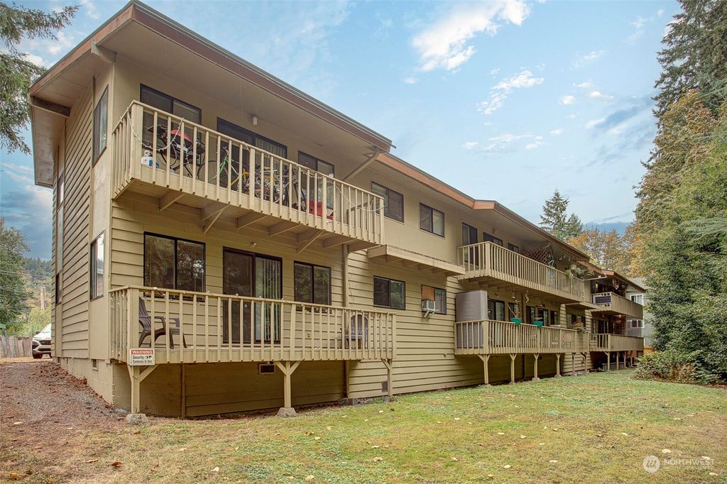 Photo of 850 Front Street S, Issaquah, WA 98027 (MLS # 2030714)