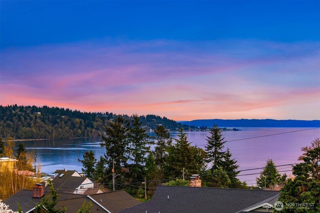 Photo of 11934 28th Avenue SW, Burien, WA 98146 (MLS # 2354773)