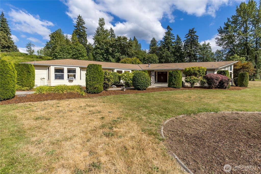 Photo of 29606 148th Avenue SE, Kent, WA 98042 (MLS # 2554807)