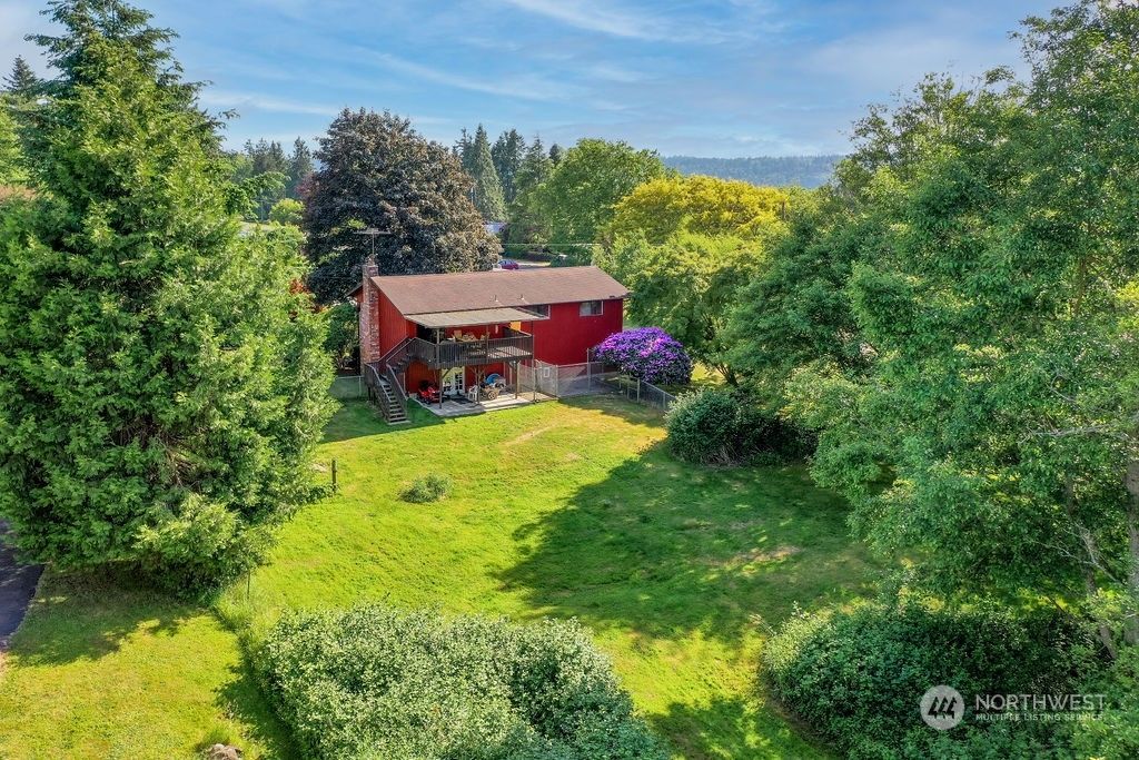Photo of 6111 68th Street SE, Snohomish, WA 98290 (MLS # 2125829)
