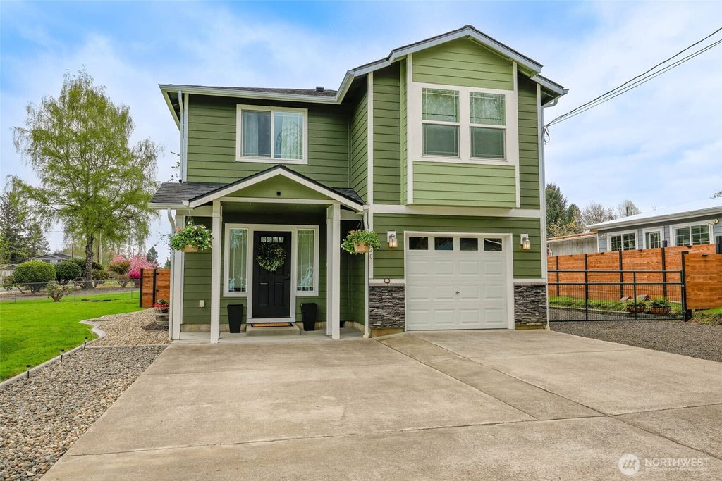 Photo of 720 Satsop Street N, Montesano, WA 98563 (MLS # 2515011)
