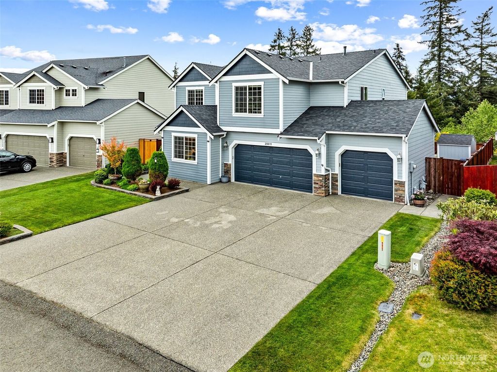 Photo of 20011 195th Avenue E, Orting, WA 98360 (MLS # 2448828)
