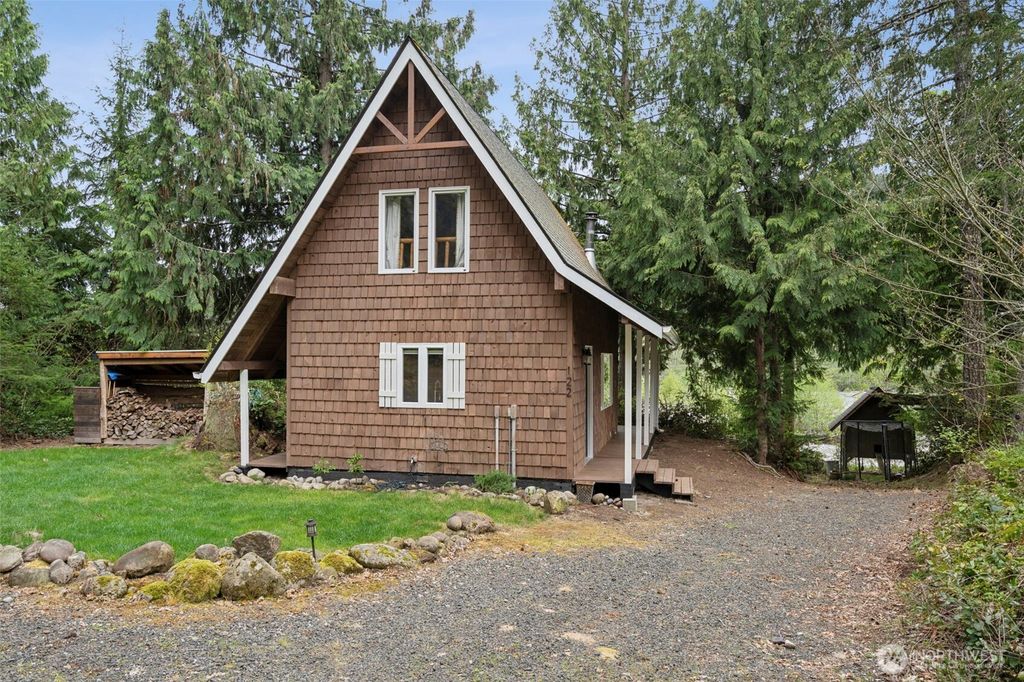 Photo of 122 Jordan Way, Toutle, WA 98649 (MLS # 2514911)