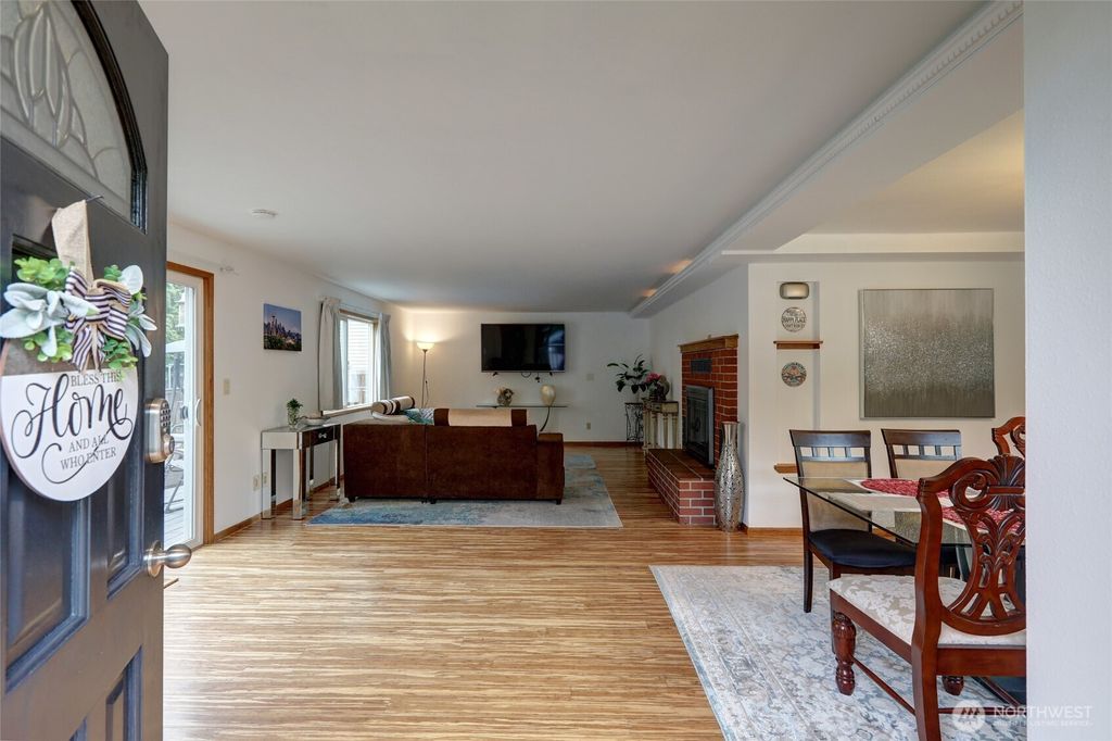 Photo of 7820 NE 195th Street, Kenmore, WA 98028 (MLS # 2503482)